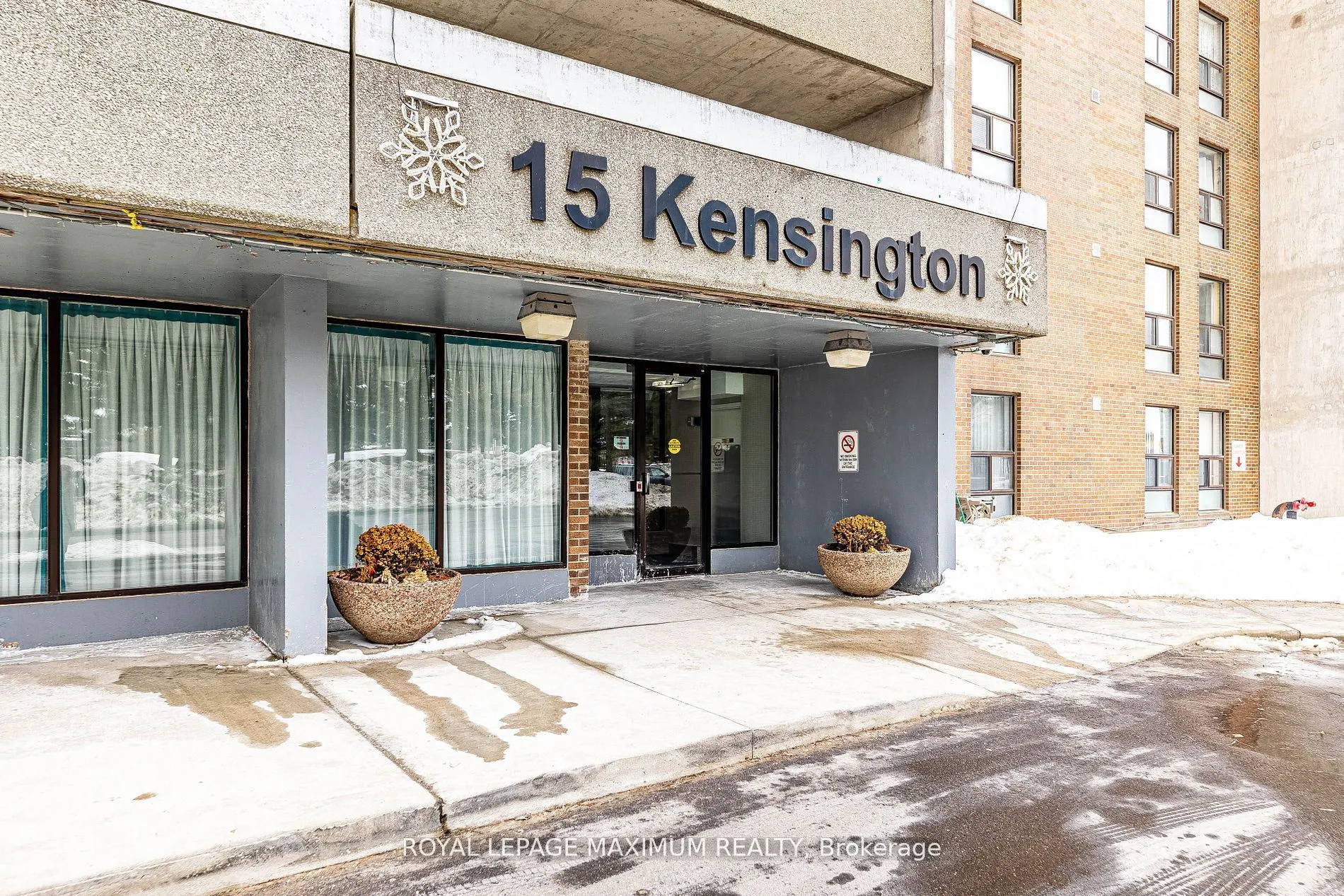 15 Kensington Road, #1912