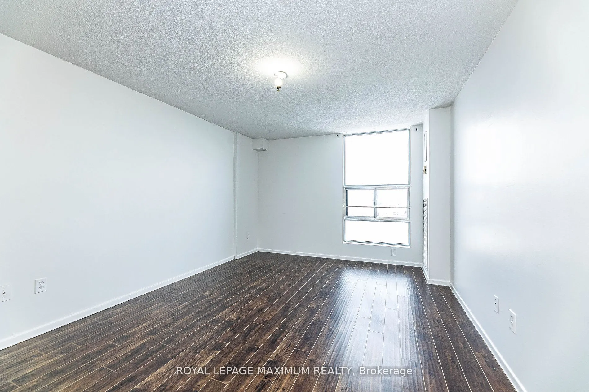 15 Kensington Road, #1912