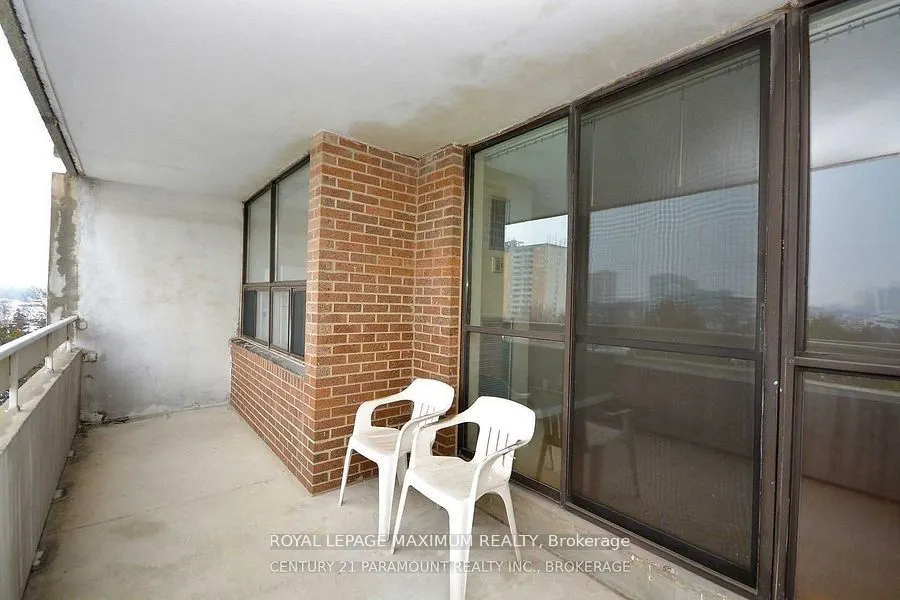 15 Kensington Road, #1912