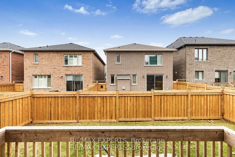 1411 Lobelia Crescent