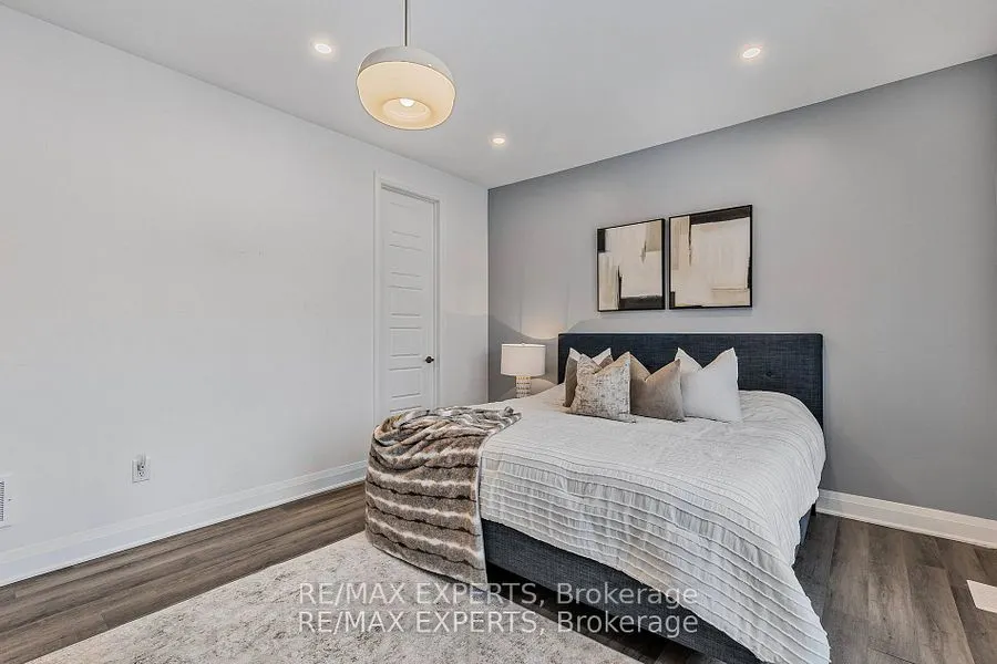1411 Lobelia Crescent