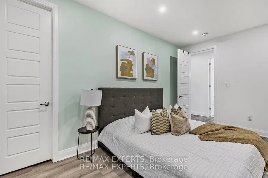 1411 Lobelia Crescent