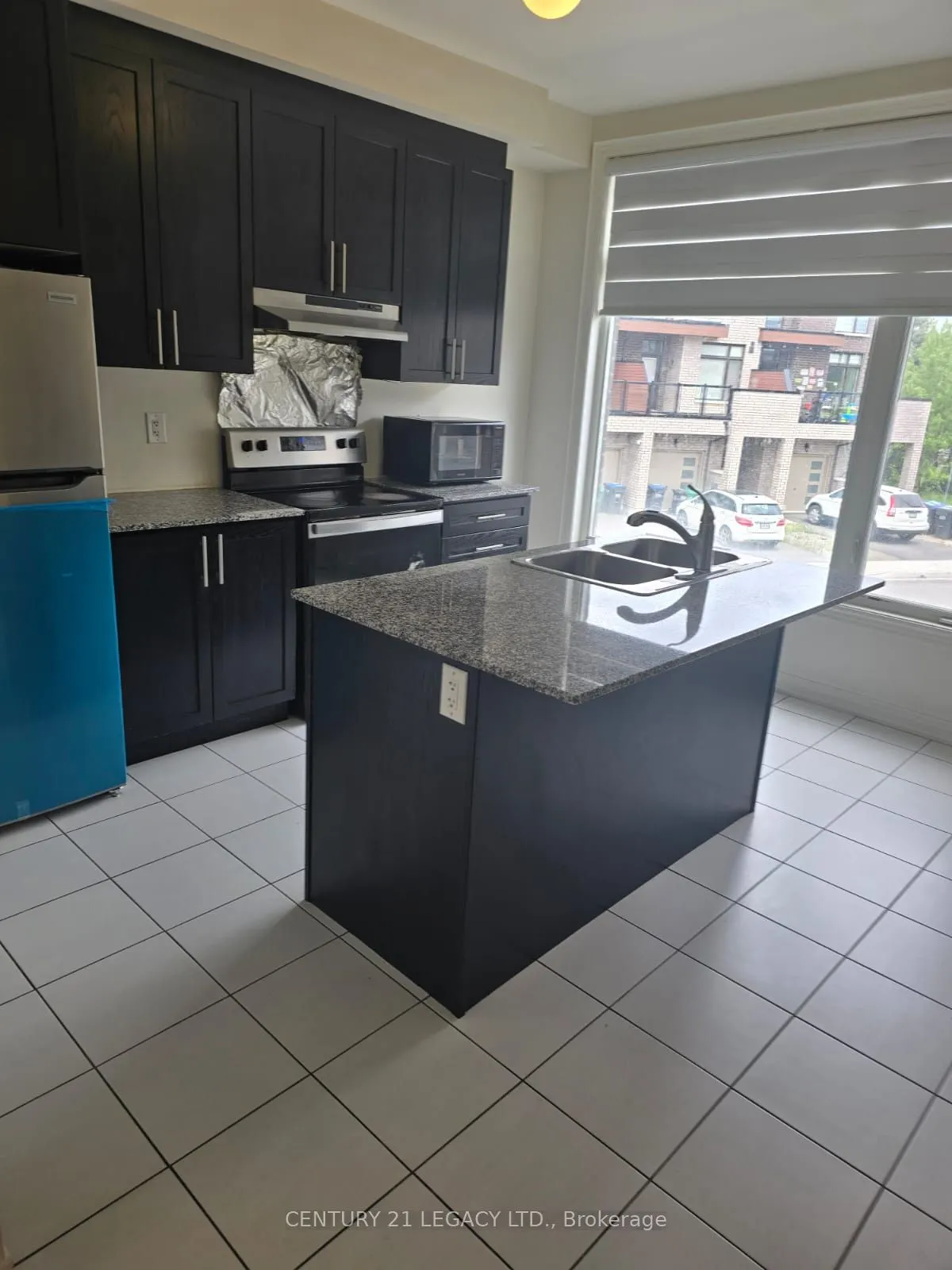 4 Queenpost Drive
