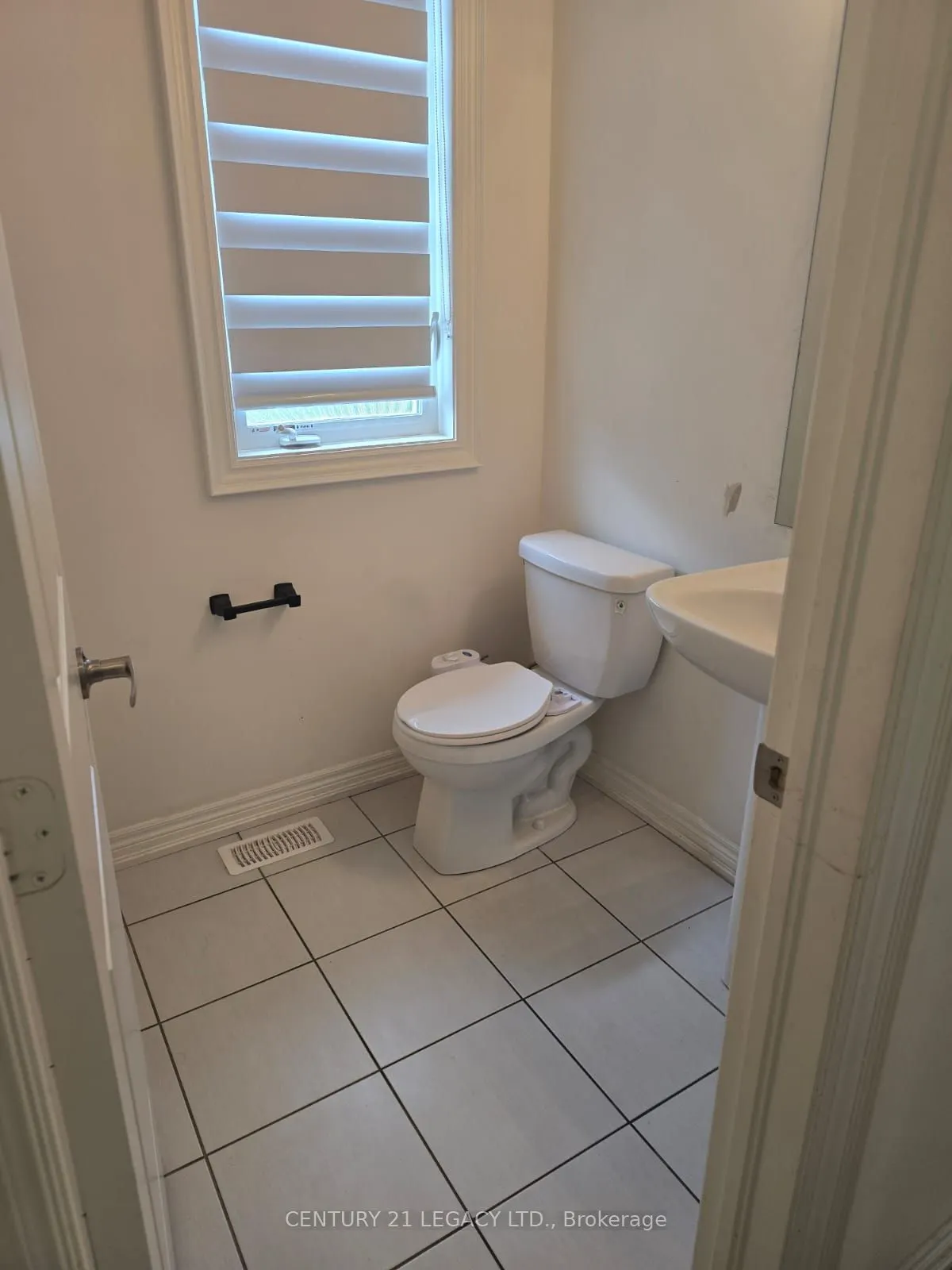 4 Queenpost Drive