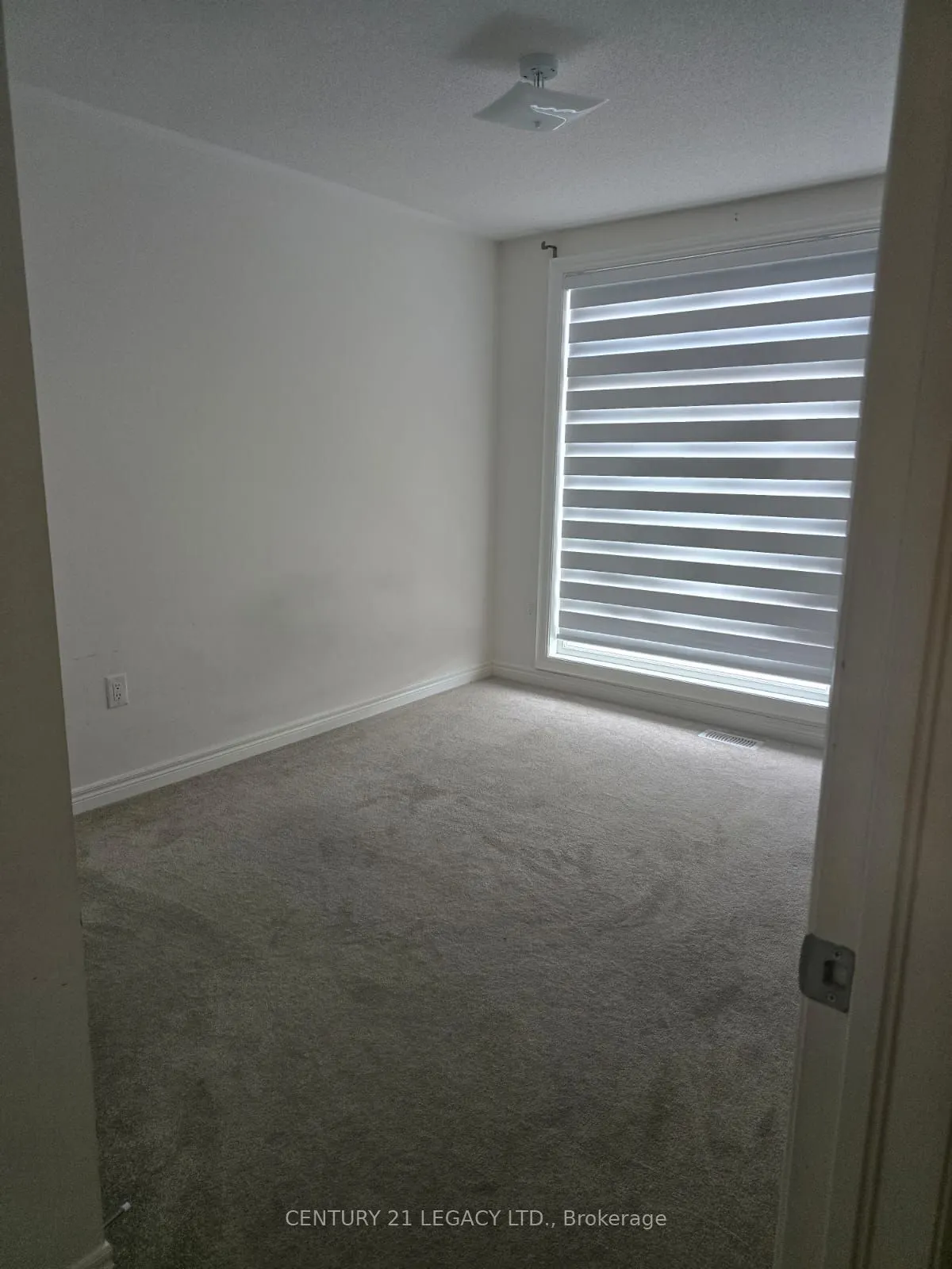 4 Queenpost Drive