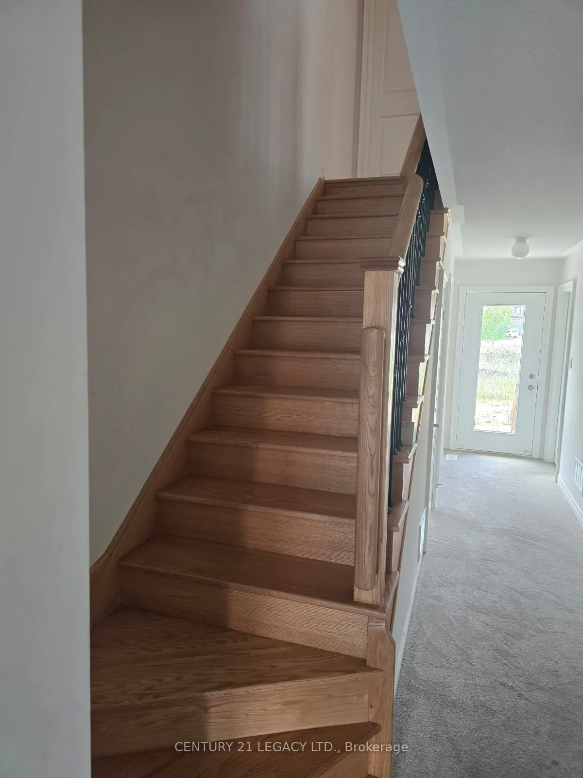 4 Queenpost Drive