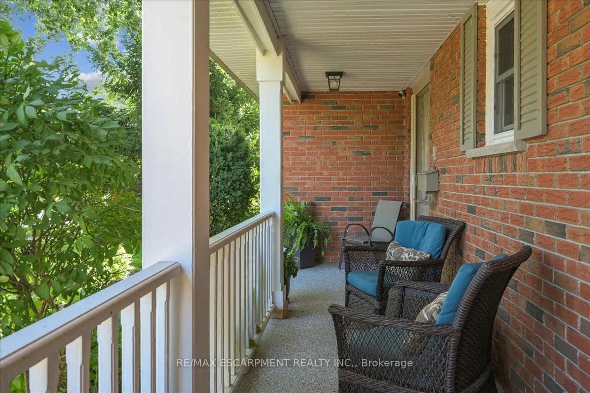 1580 WOODEDEN Drive