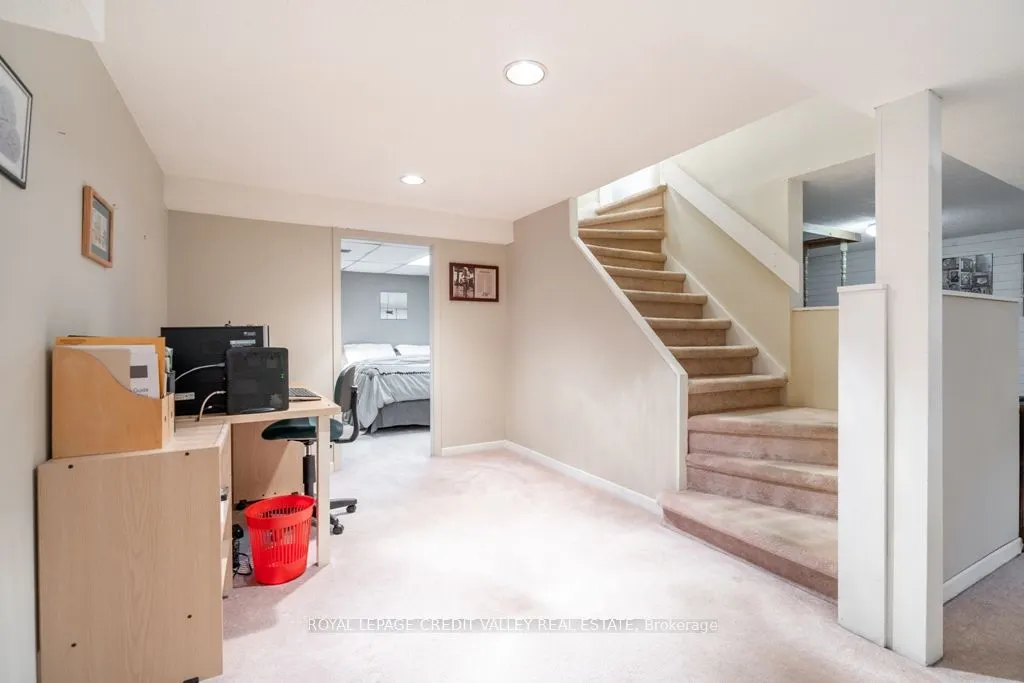 535 Taplow Crescent