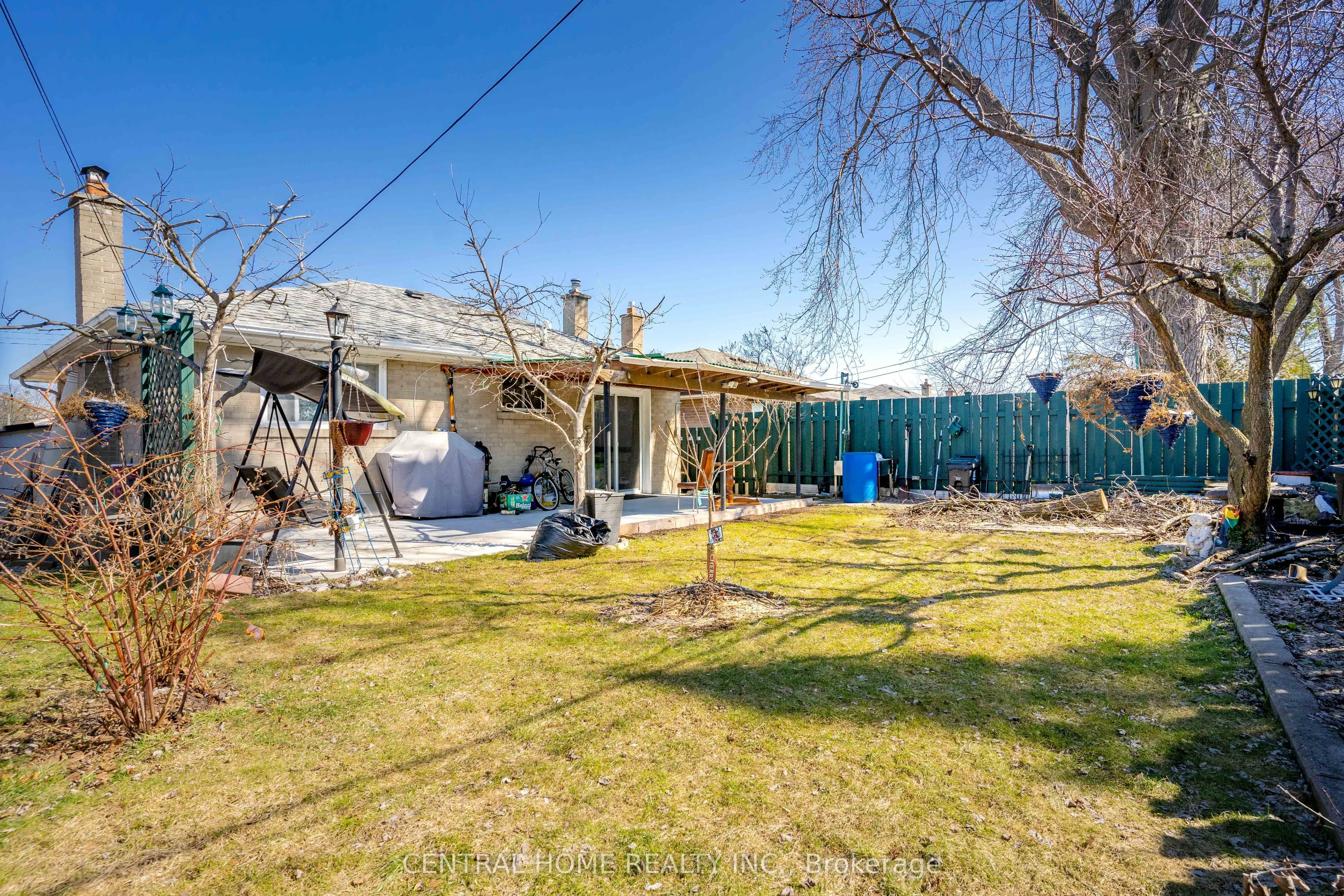20 Bridgenorth Crescent