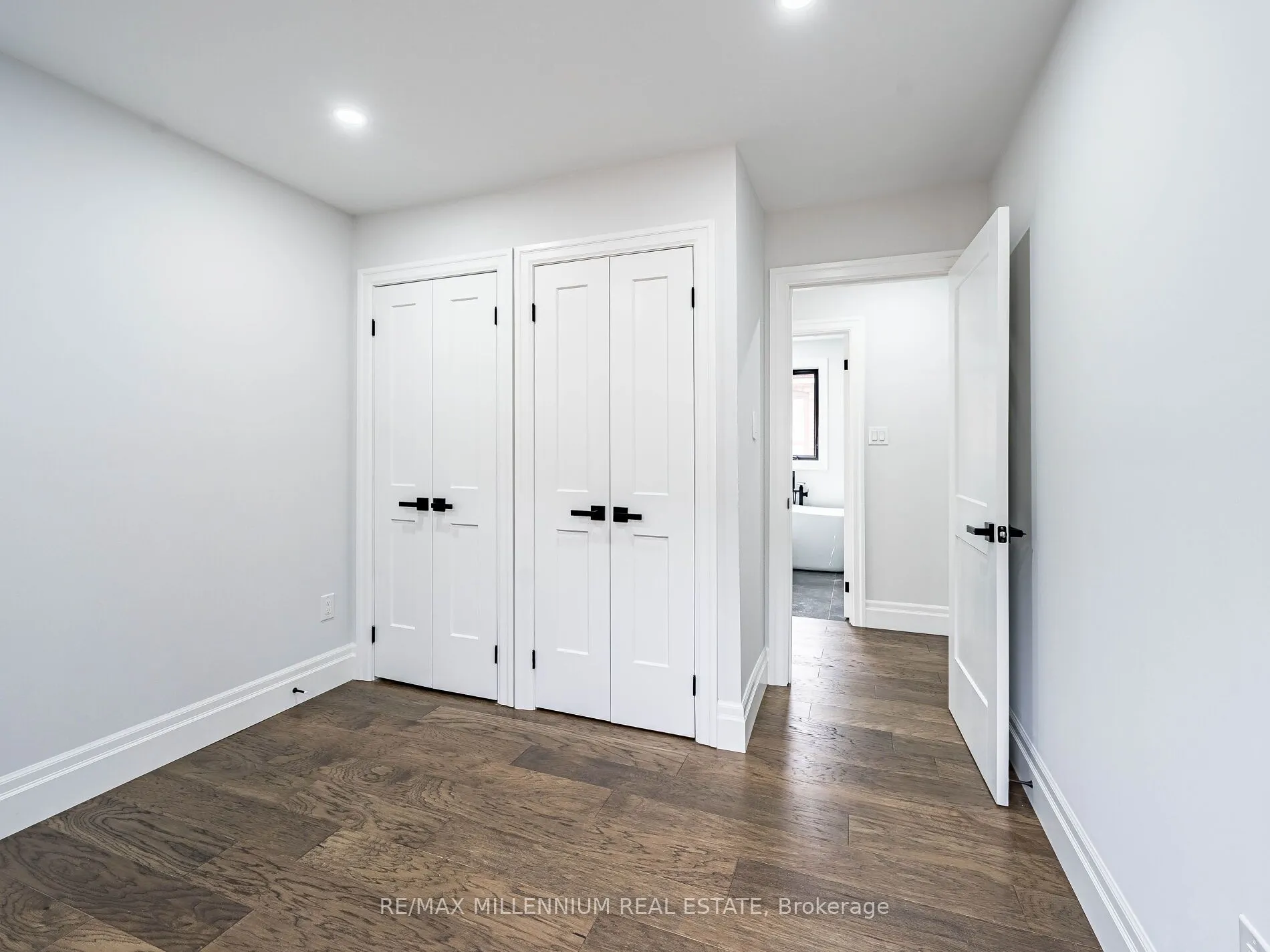 24 Treeview Drive