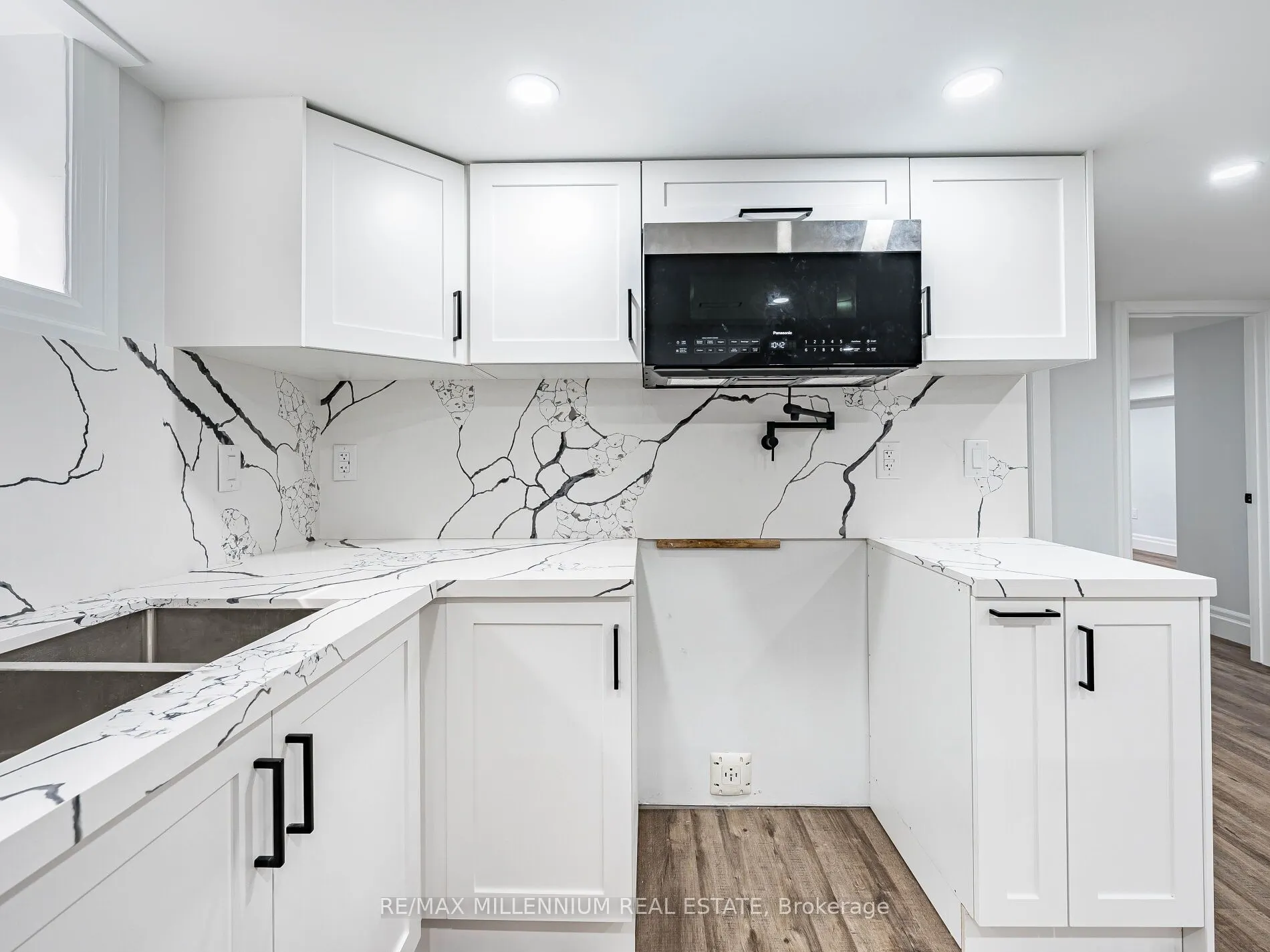 24 Treeview Drive