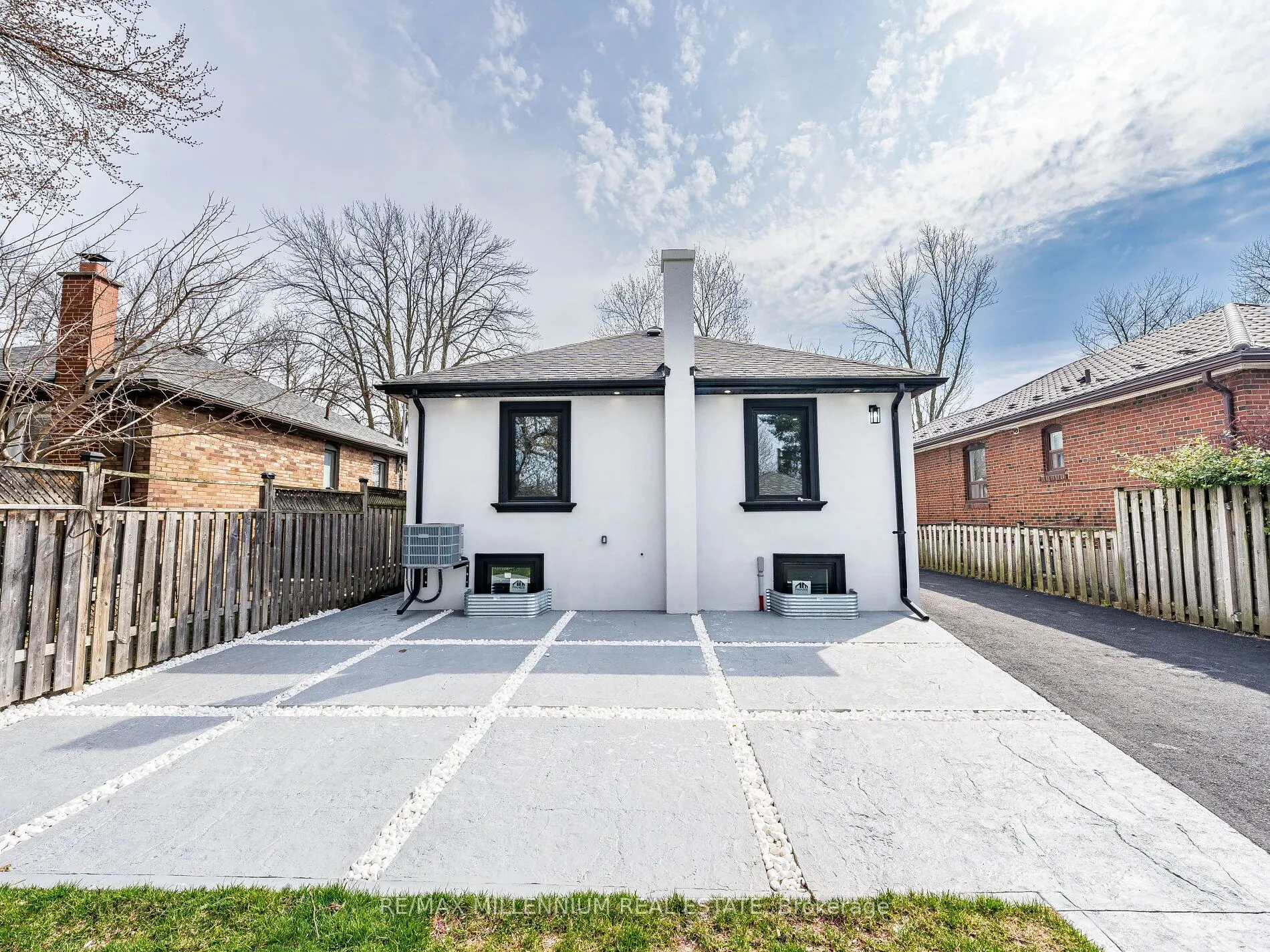24 Treeview Drive