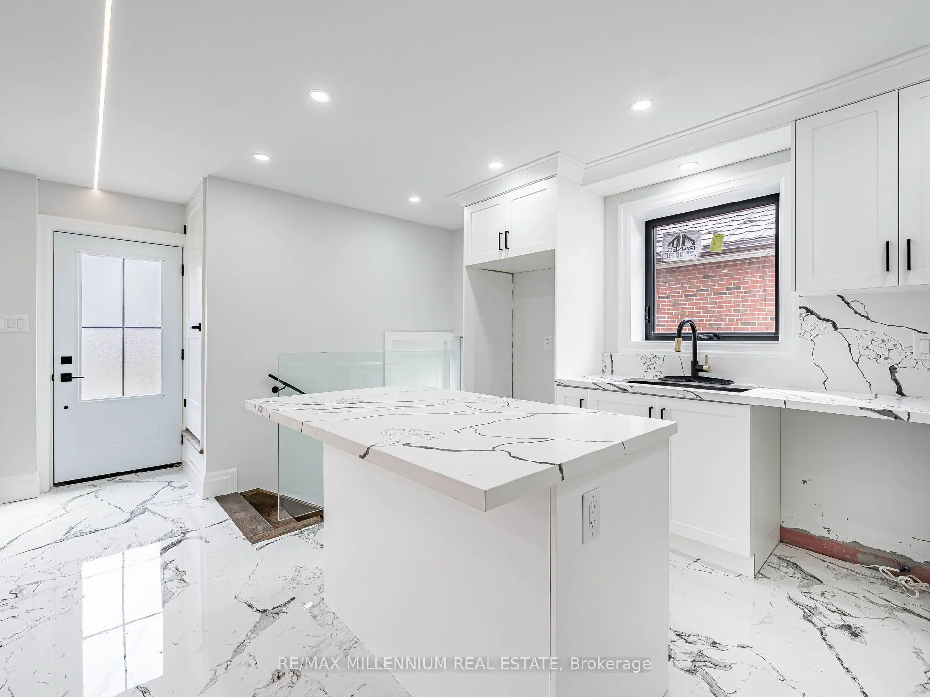 24 Treeview Drive