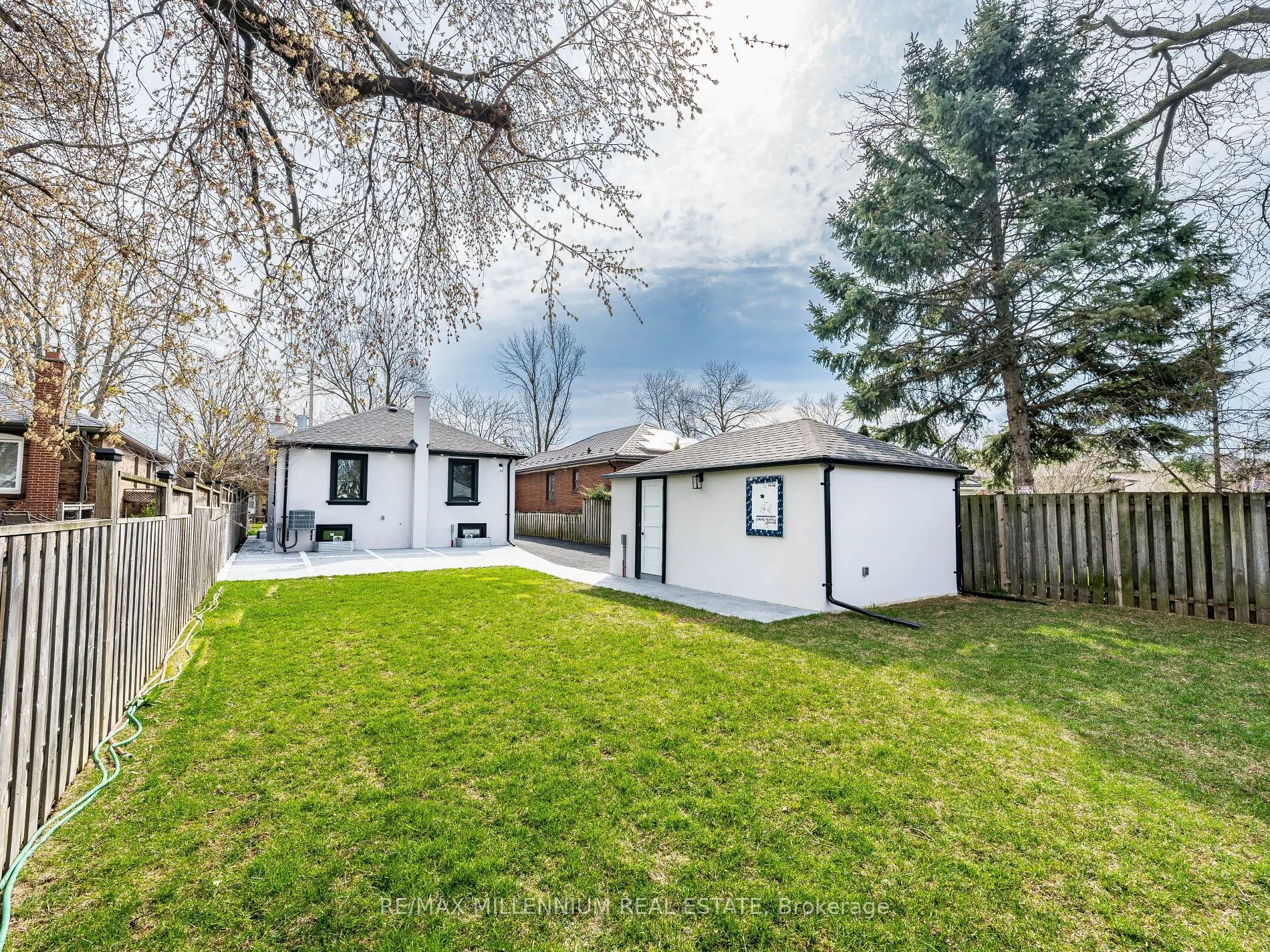 24 Treeview Drive