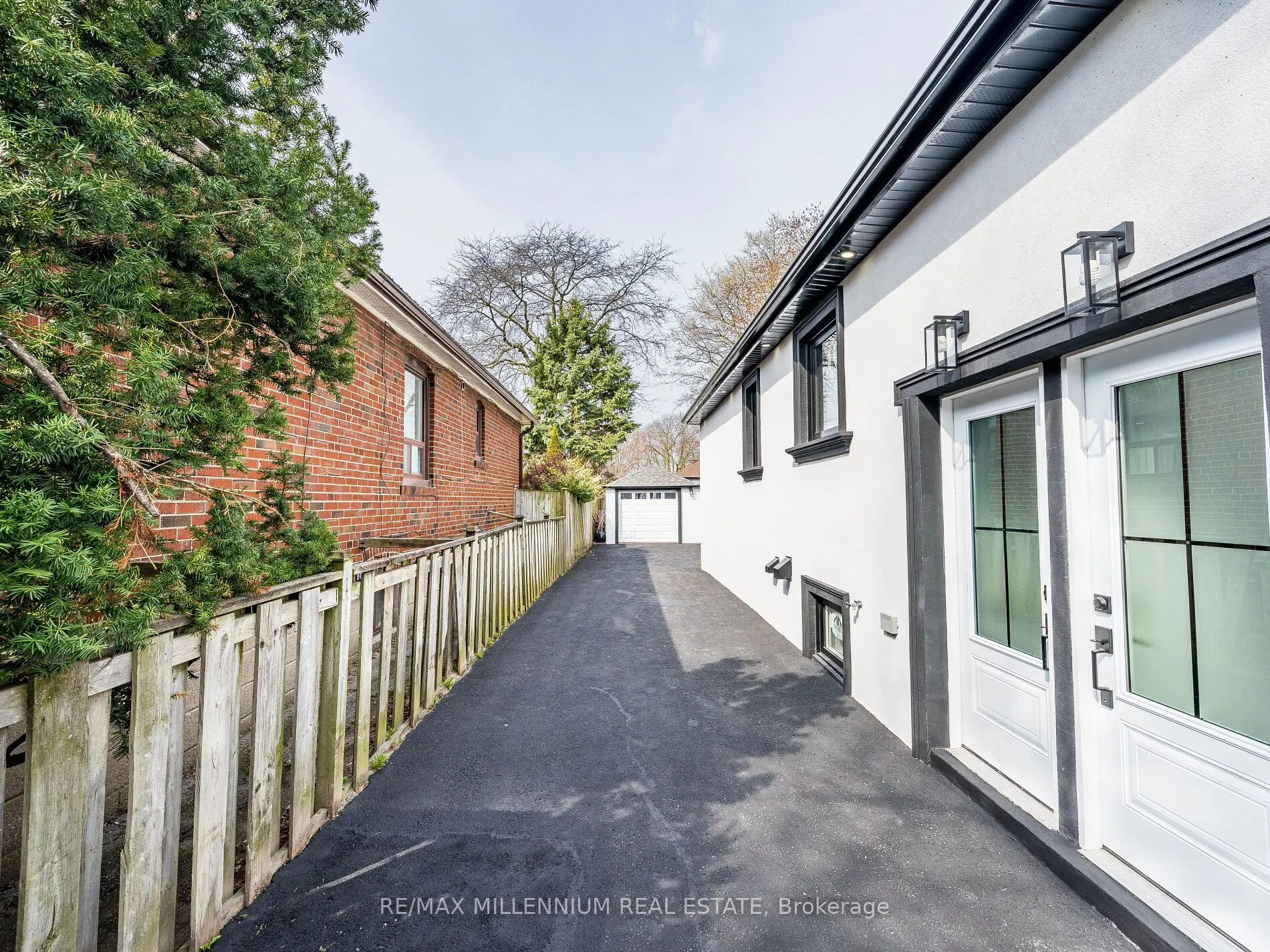 24 Treeview Drive