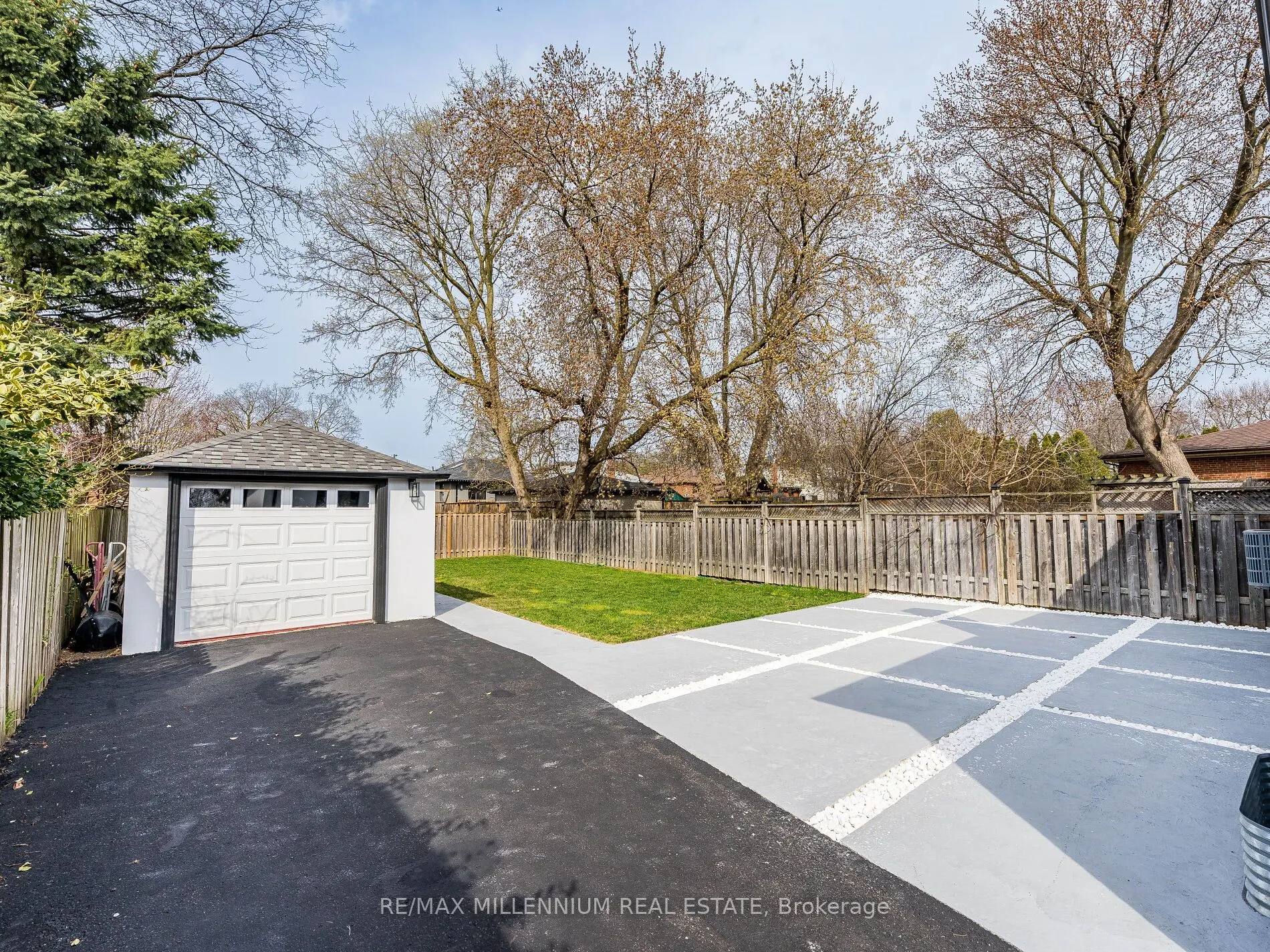 24 Treeview Drive