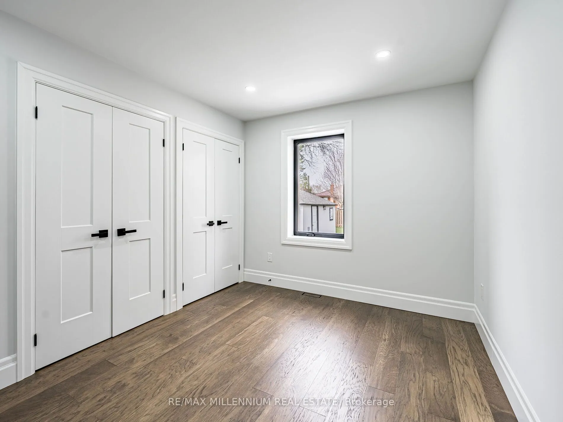 24 Treeview Drive