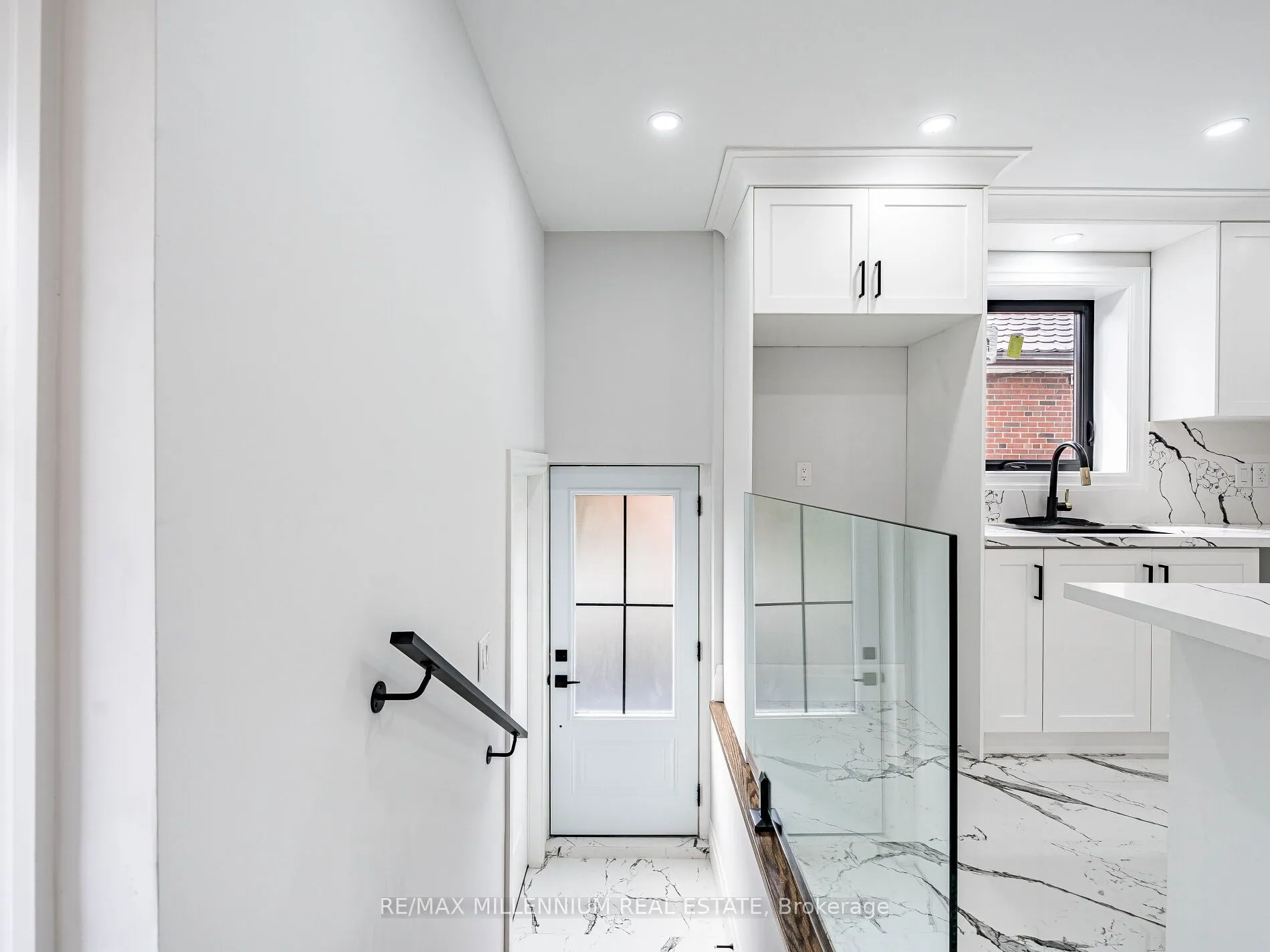 24 Treeview Drive