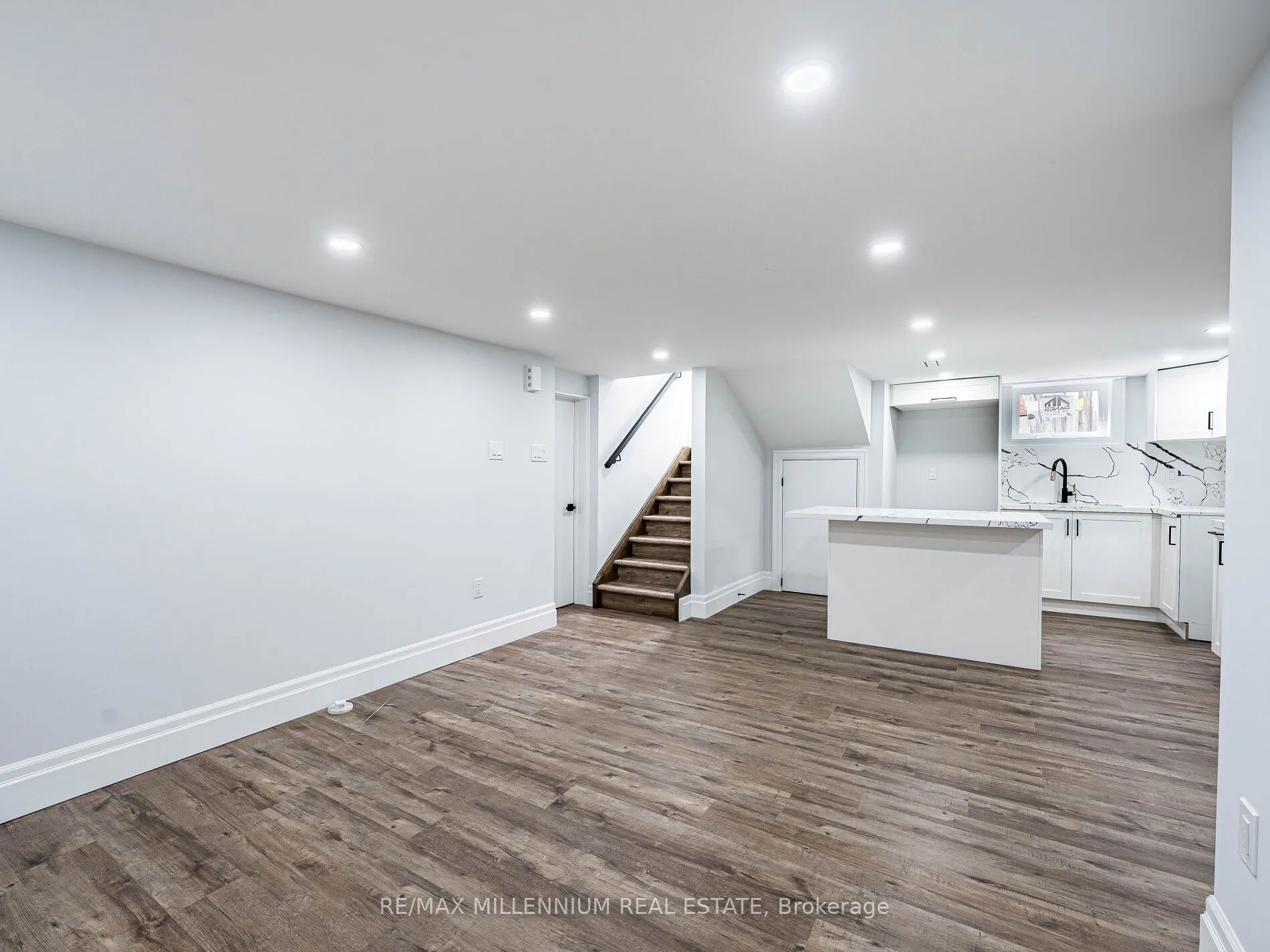 24 Treeview Drive