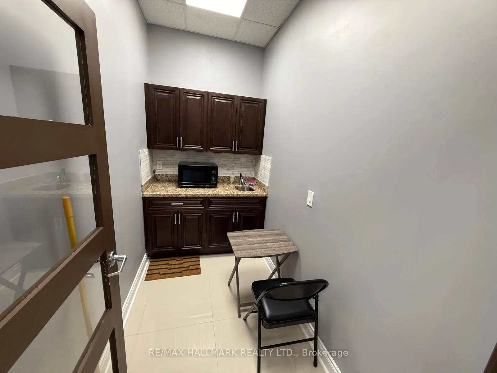 218 Export Boulevard, #407