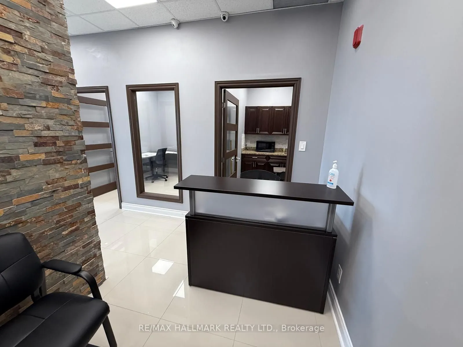 218 Export Boulevard, #407