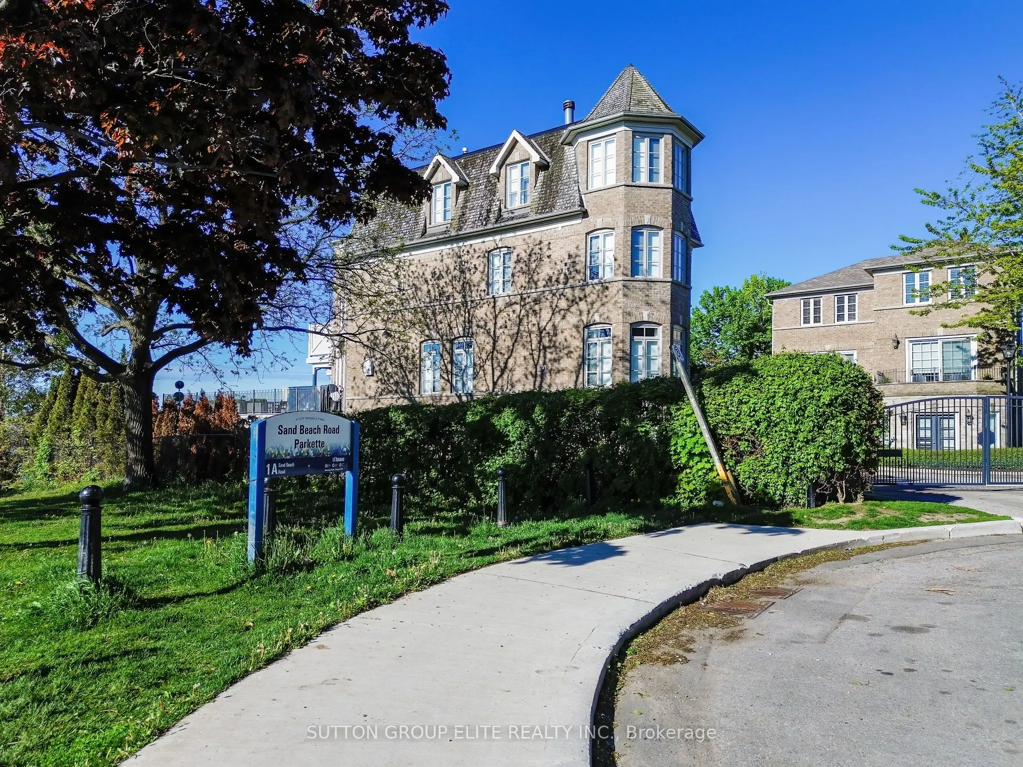 16 Nautical Lane, #16