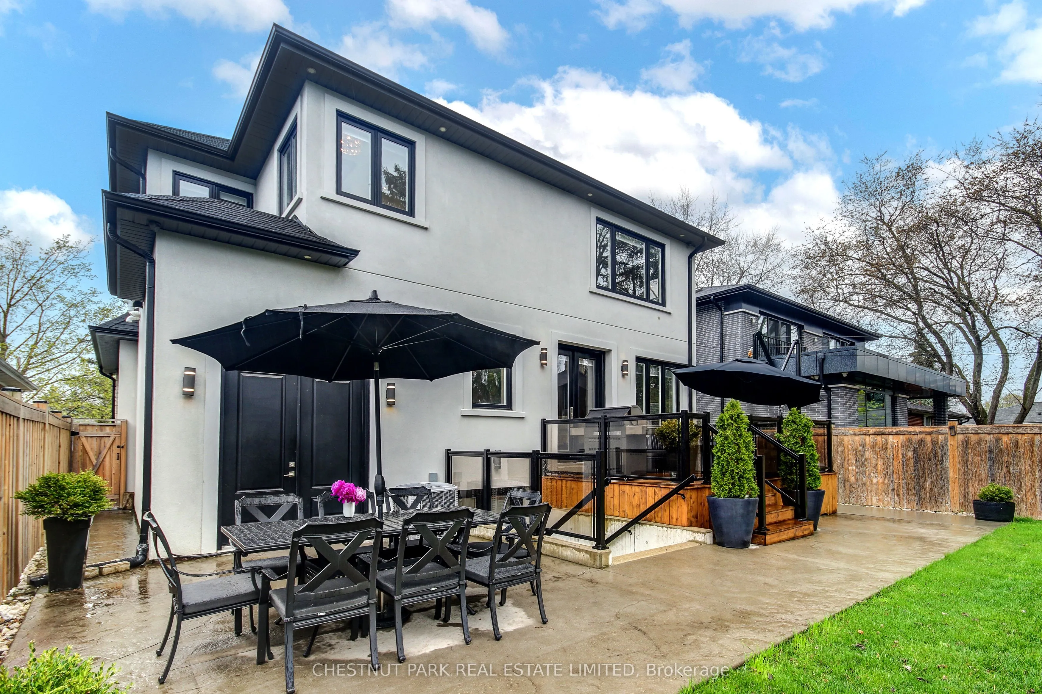 22 Lesmar Drive