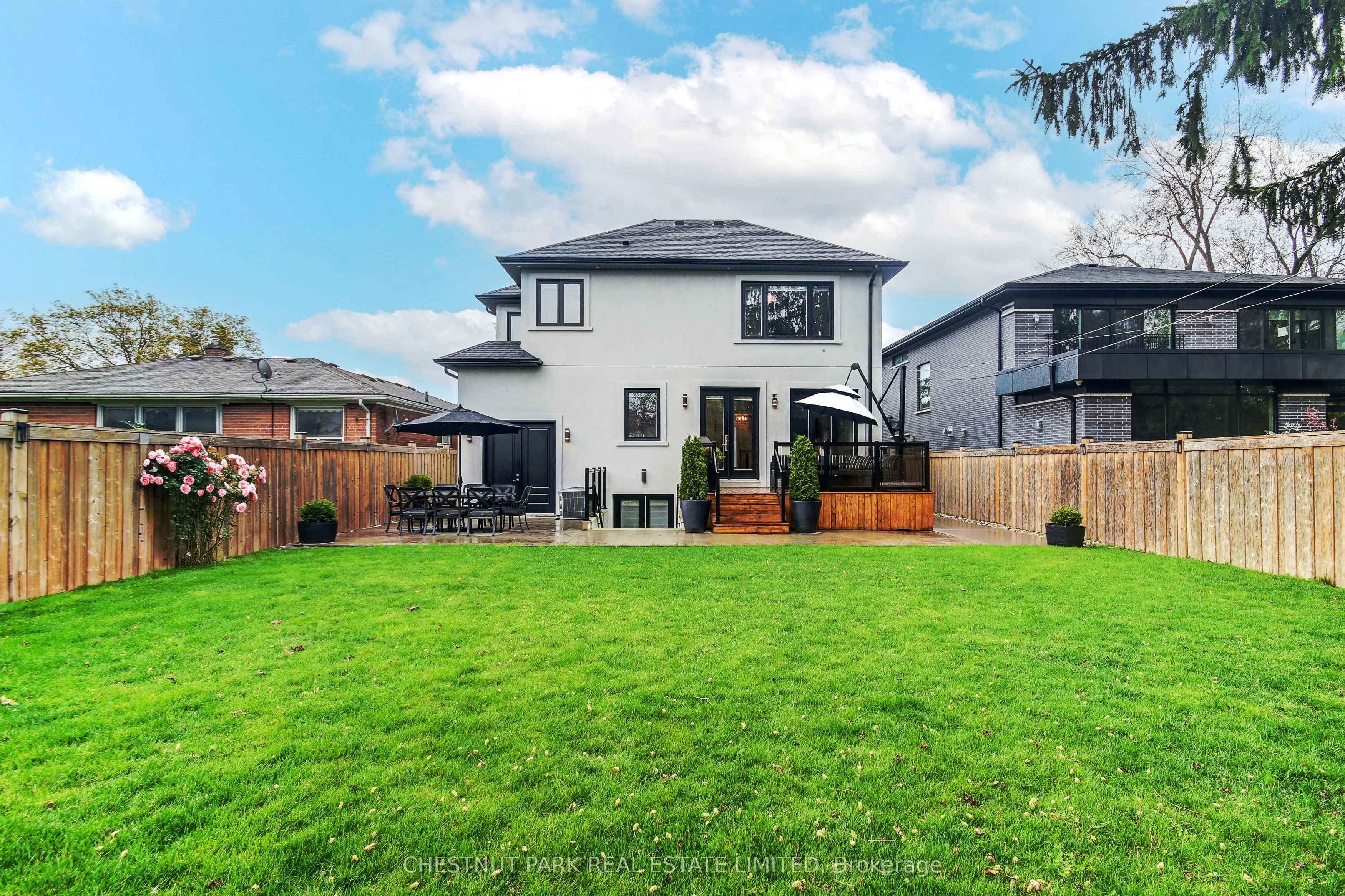 22 Lesmar Drive