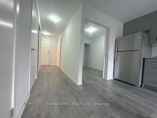 3401 Ridgeway Drive, #403