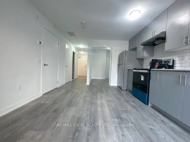3401 Ridgeway Drive, #403