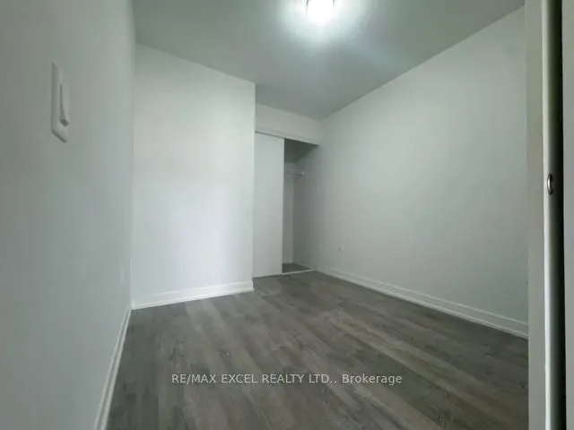 3401 Ridgeway Drive, #403