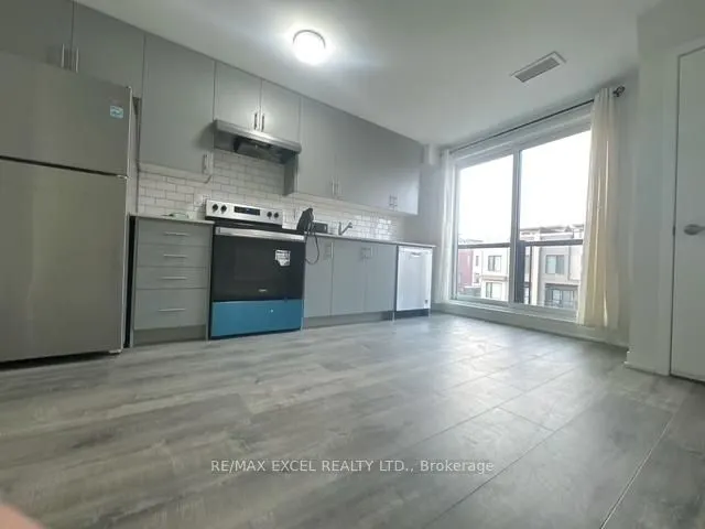 3401 Ridgeway Drive, #403
