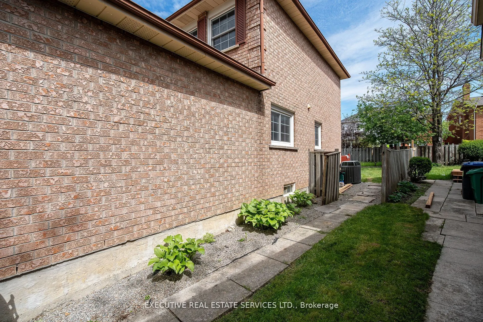 13 Stillwater Crescent