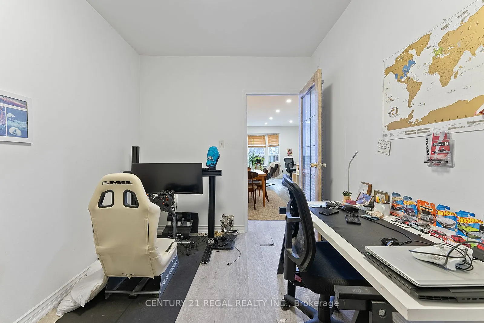 1664 Queen Street W