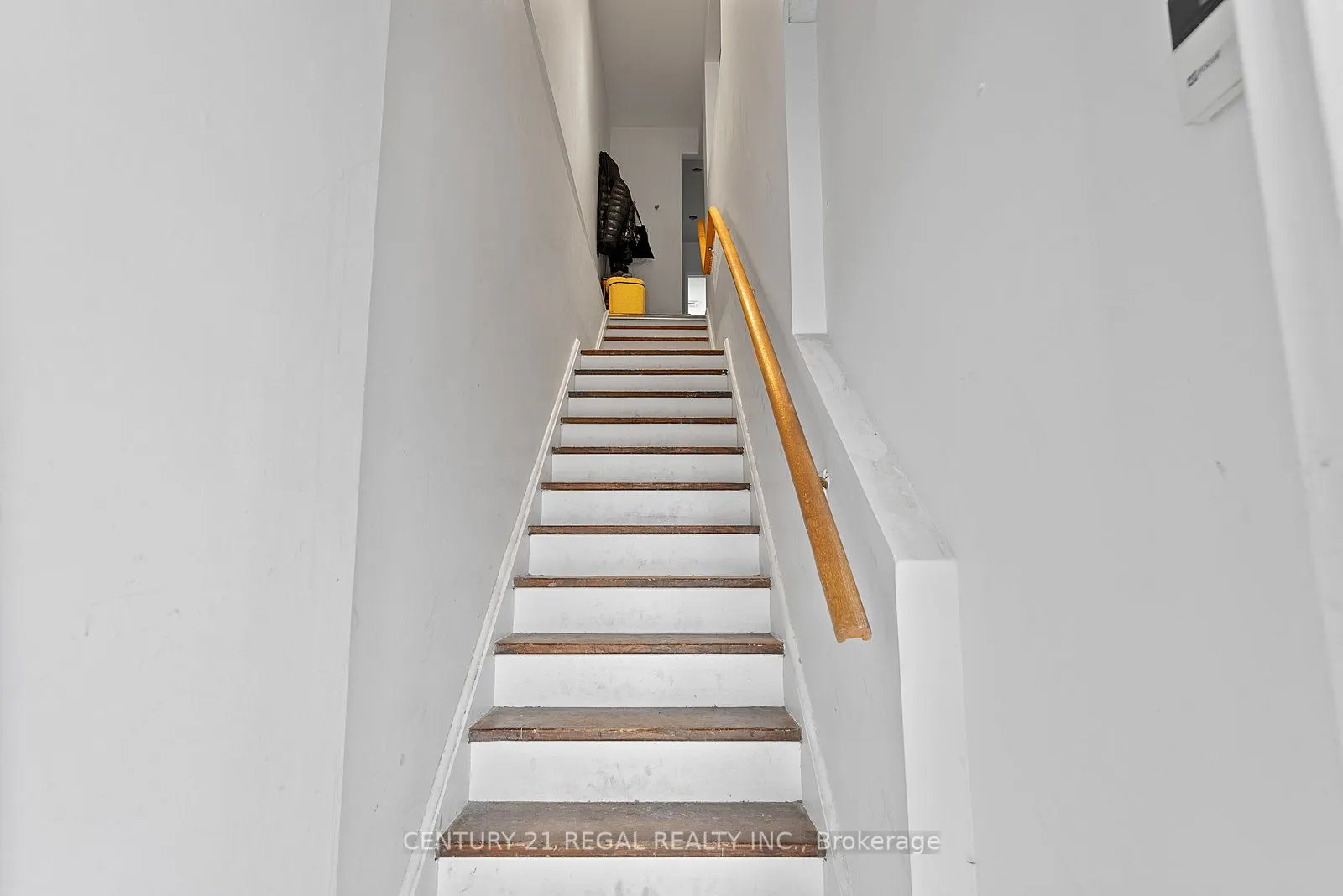 1664 Queen Street W