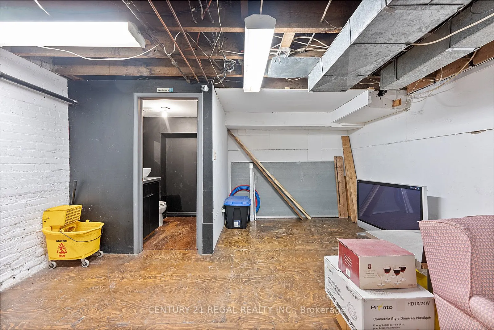 1664 Queen Street W