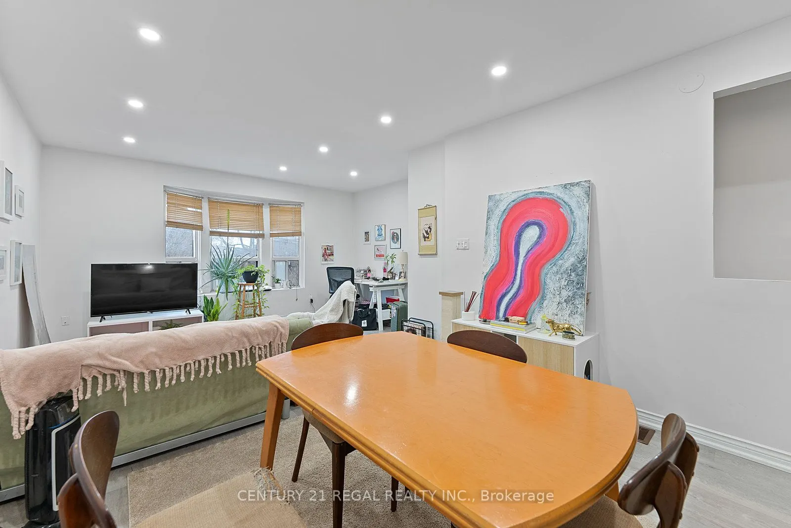 1664 Queen Street W