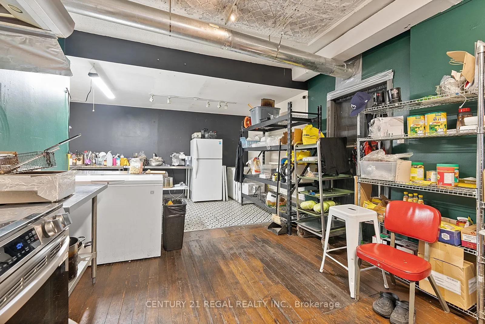 1664 Queen Street W