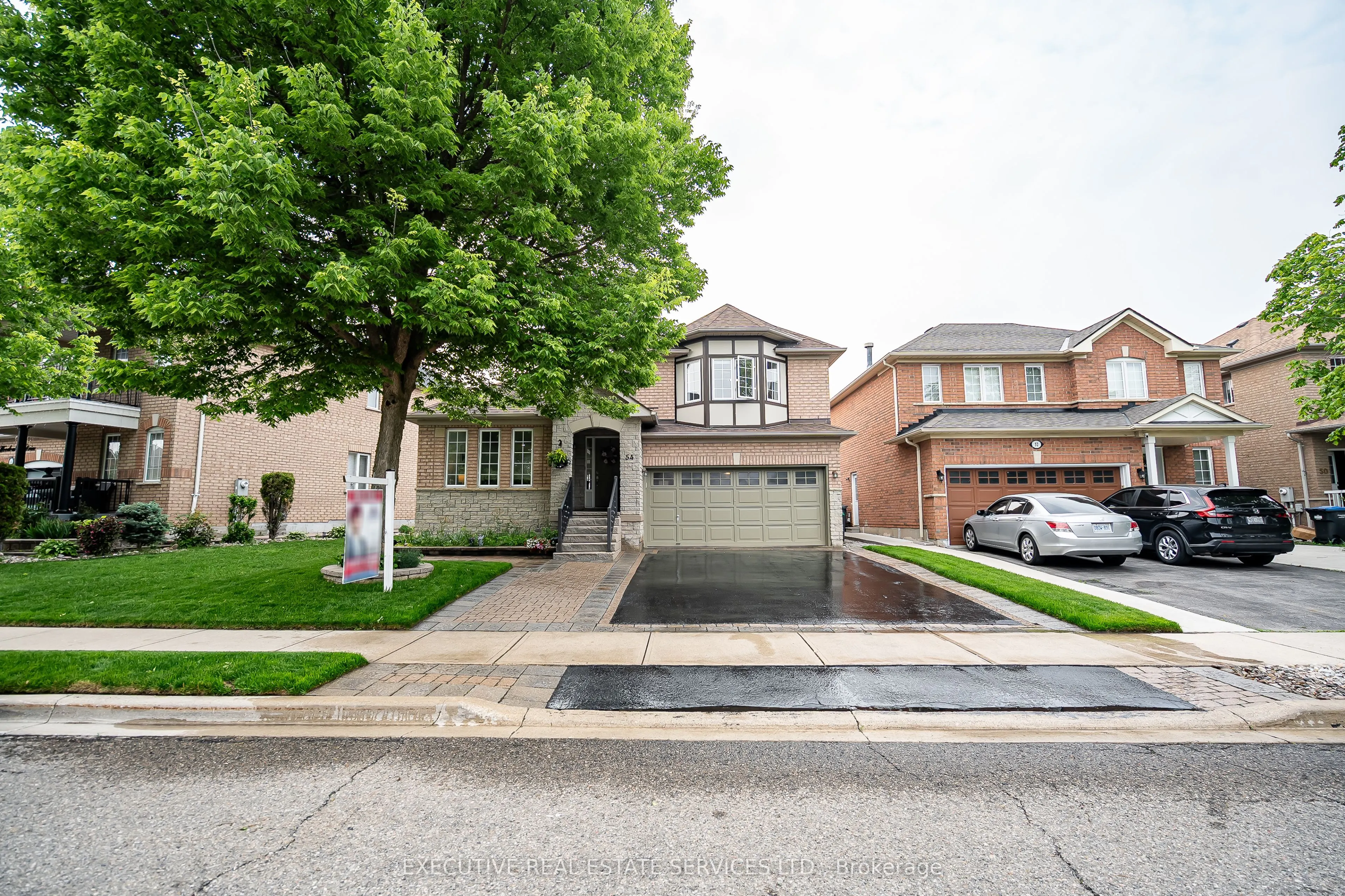 54 Woodvalley Drive