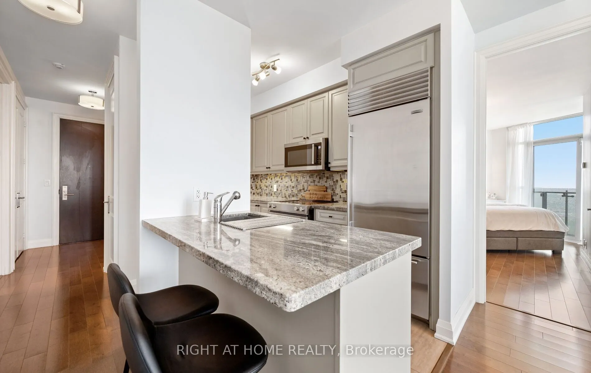 50 Absolute Avenue #4902 LPH