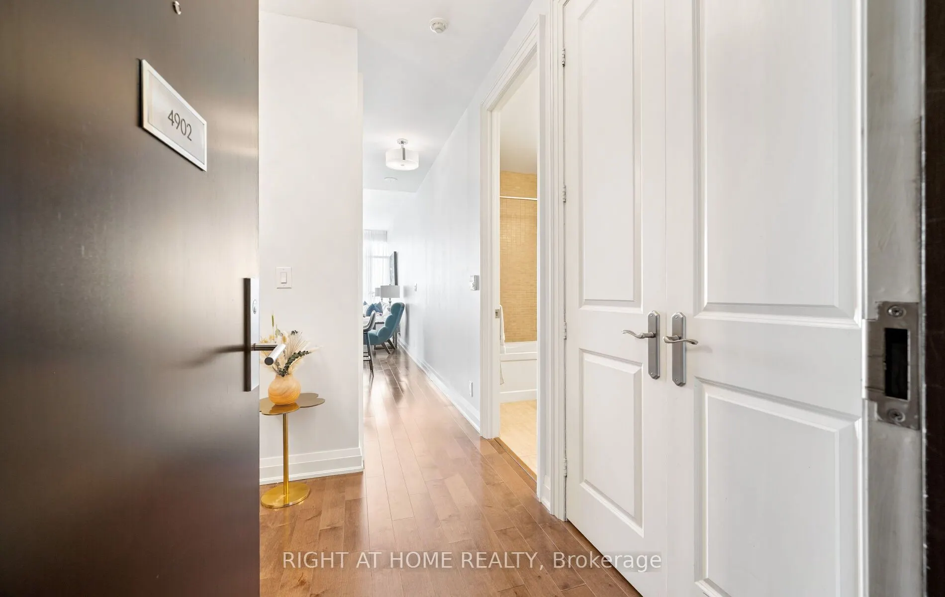 50 Absolute Avenue #4902 LPH