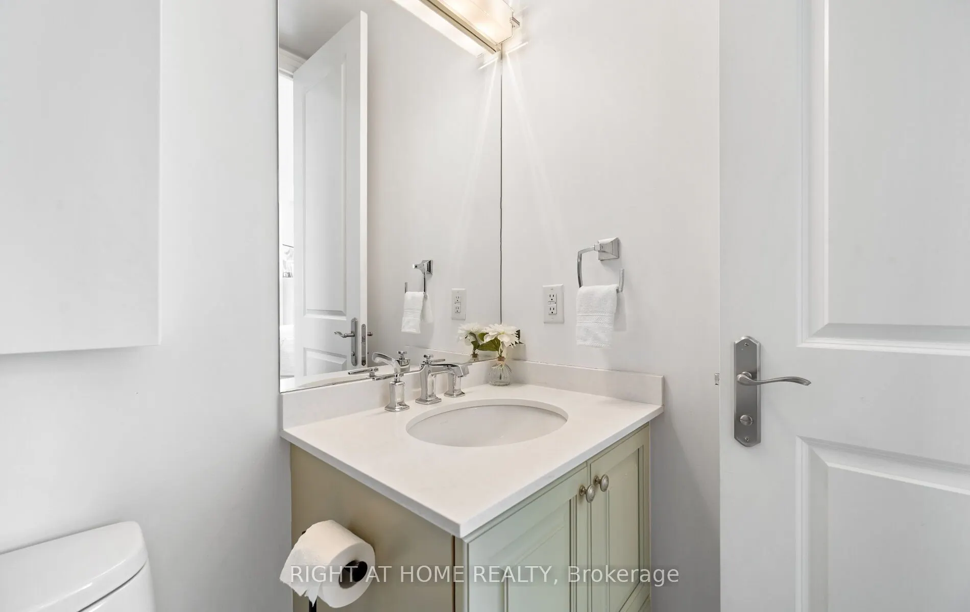 50 Absolute Avenue #4902 LPH
