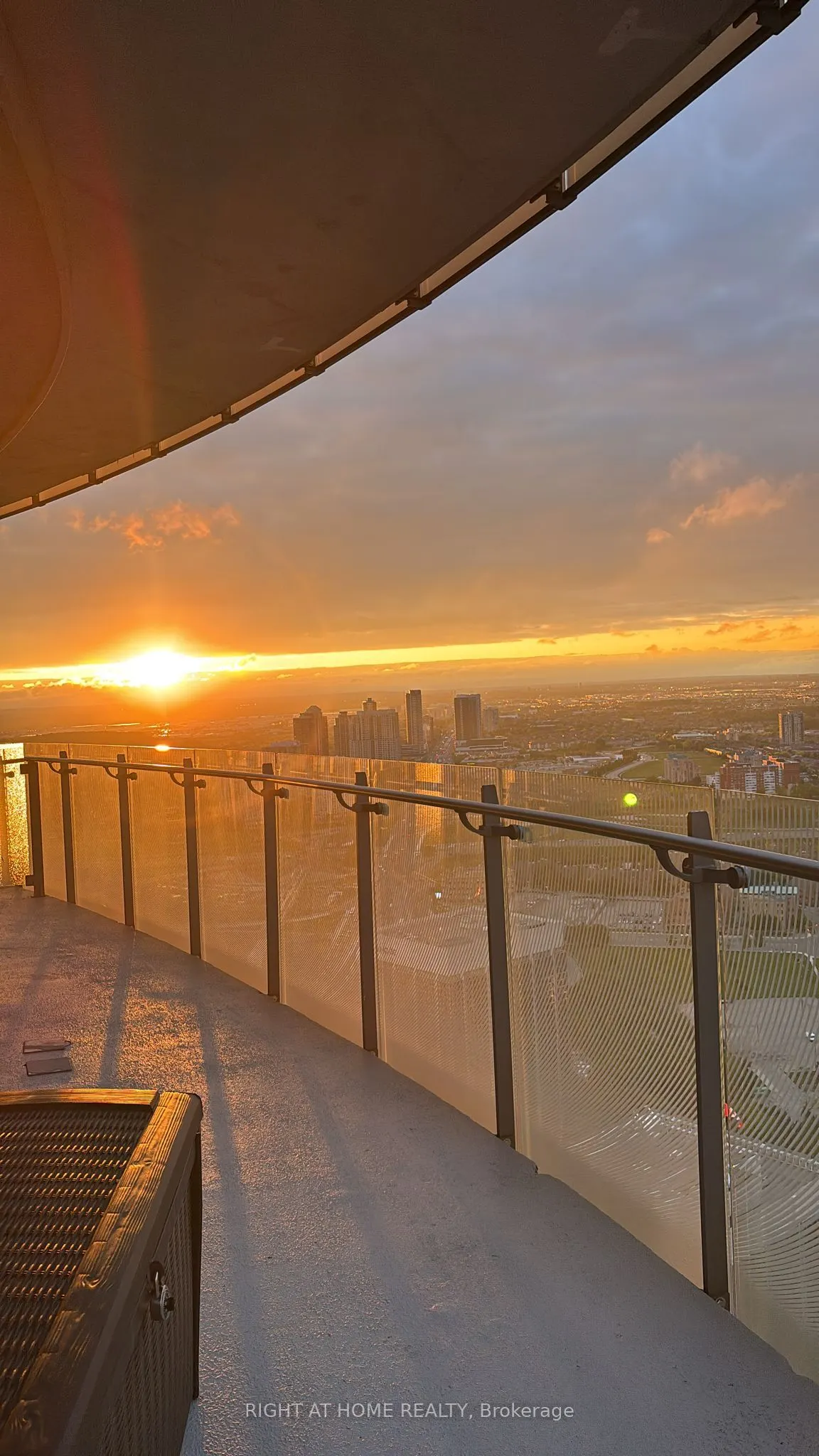 50 Absolute Avenue #4902 LPH