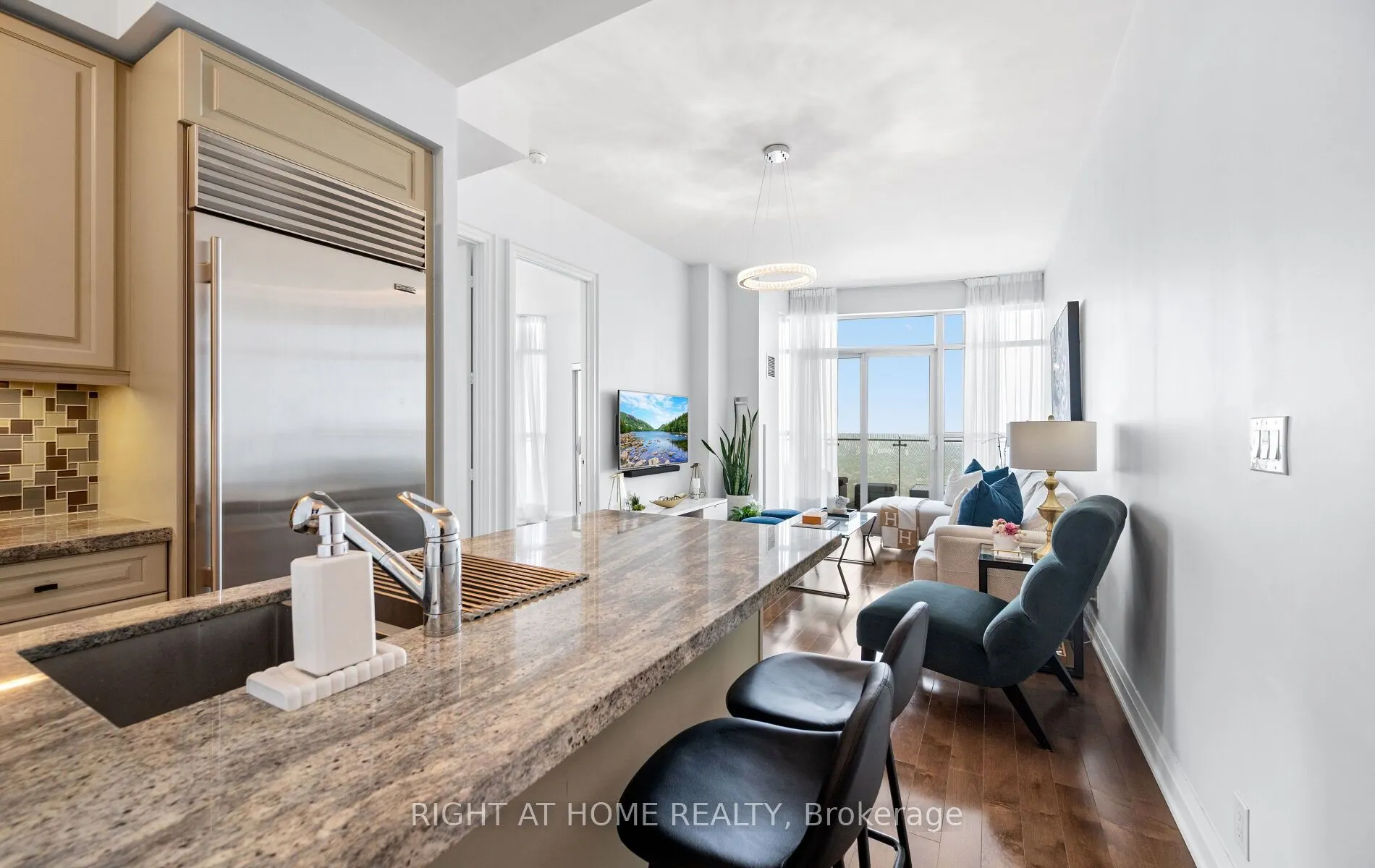 50 Absolute Avenue #4902 LPH