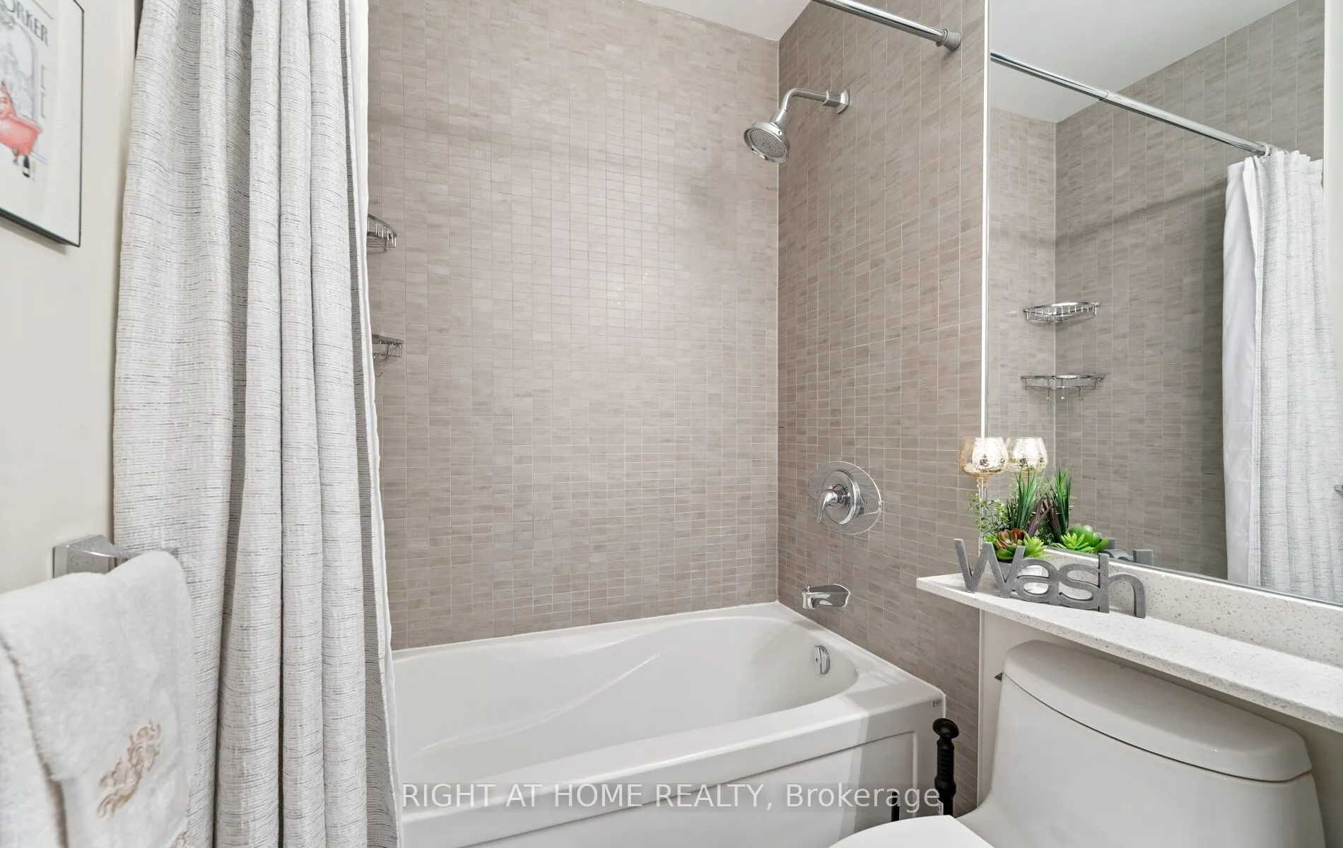 50 Absolute Avenue #4902 LPH