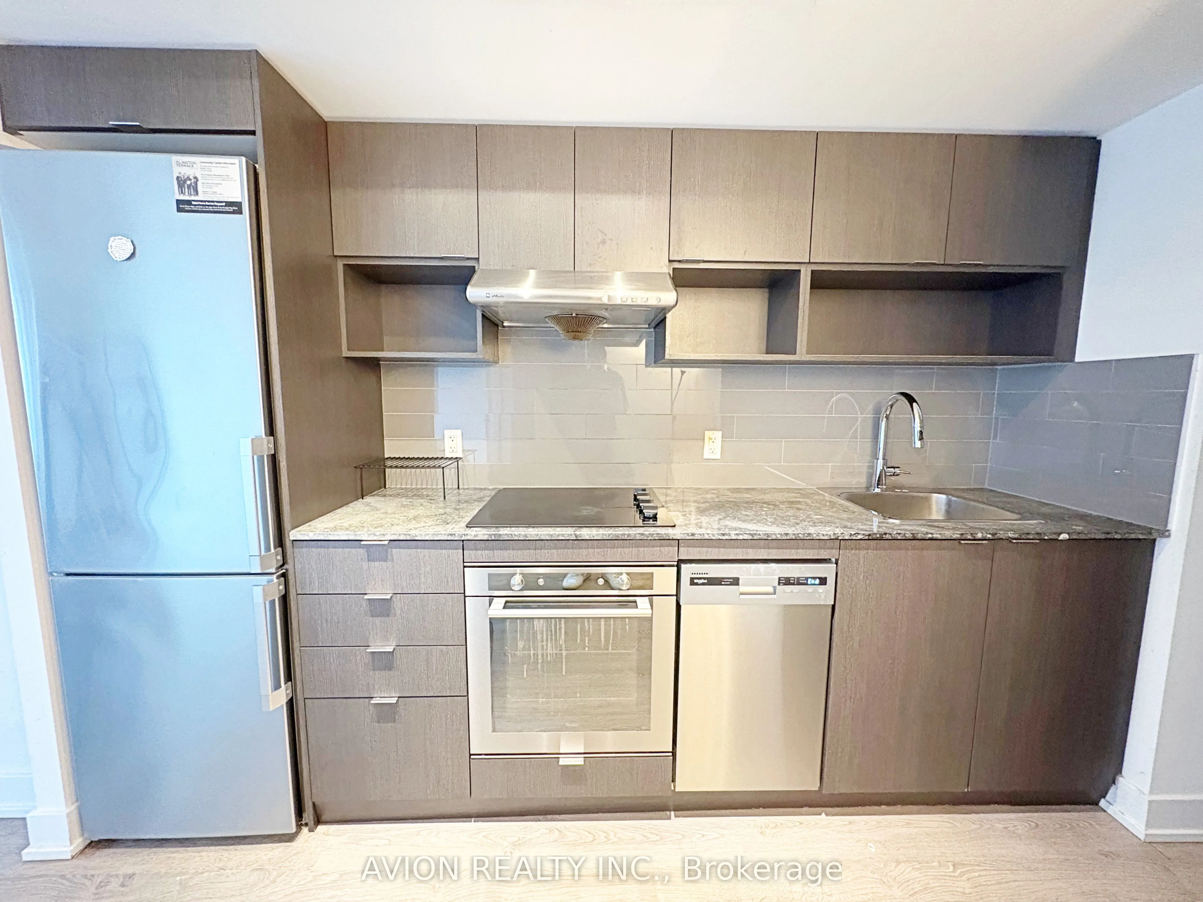 7 Mabelle Avenue, #1905