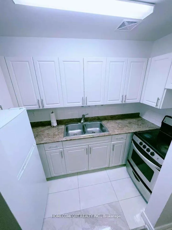 2284 Islington Avenue #unit 2