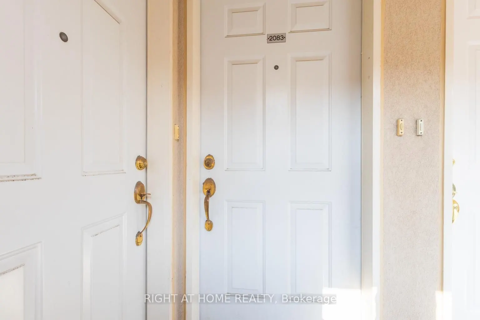 65 George Appleton Way E, #2083