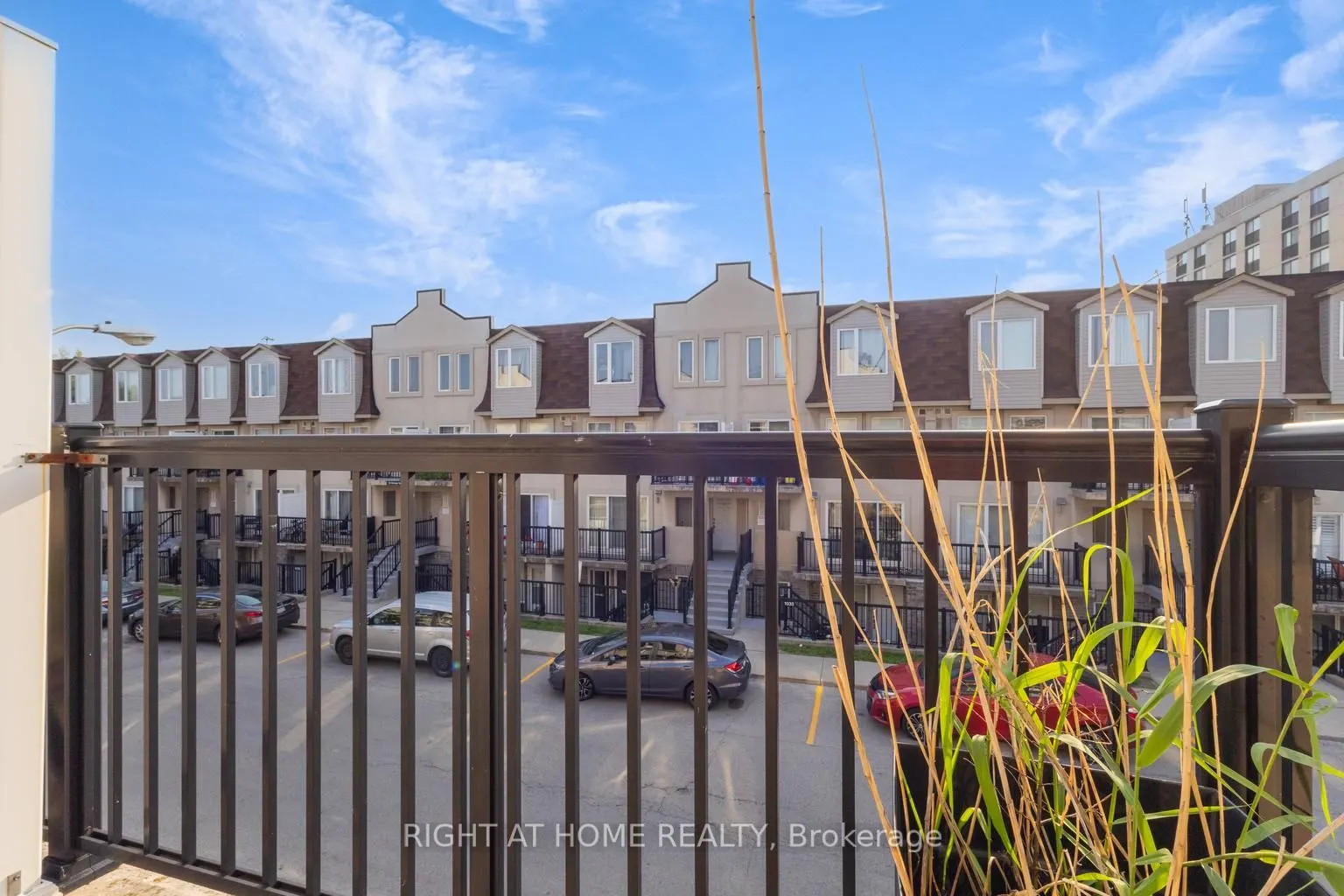 65 George Appleton Way E, #2083