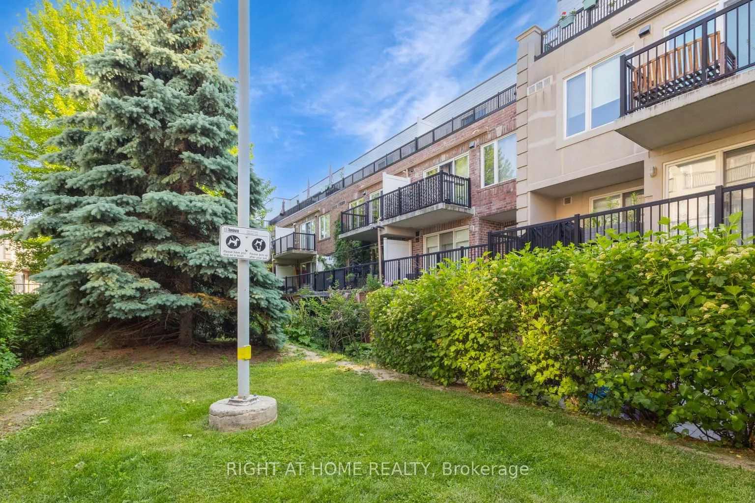 65 George Appleton Way E, #2083
